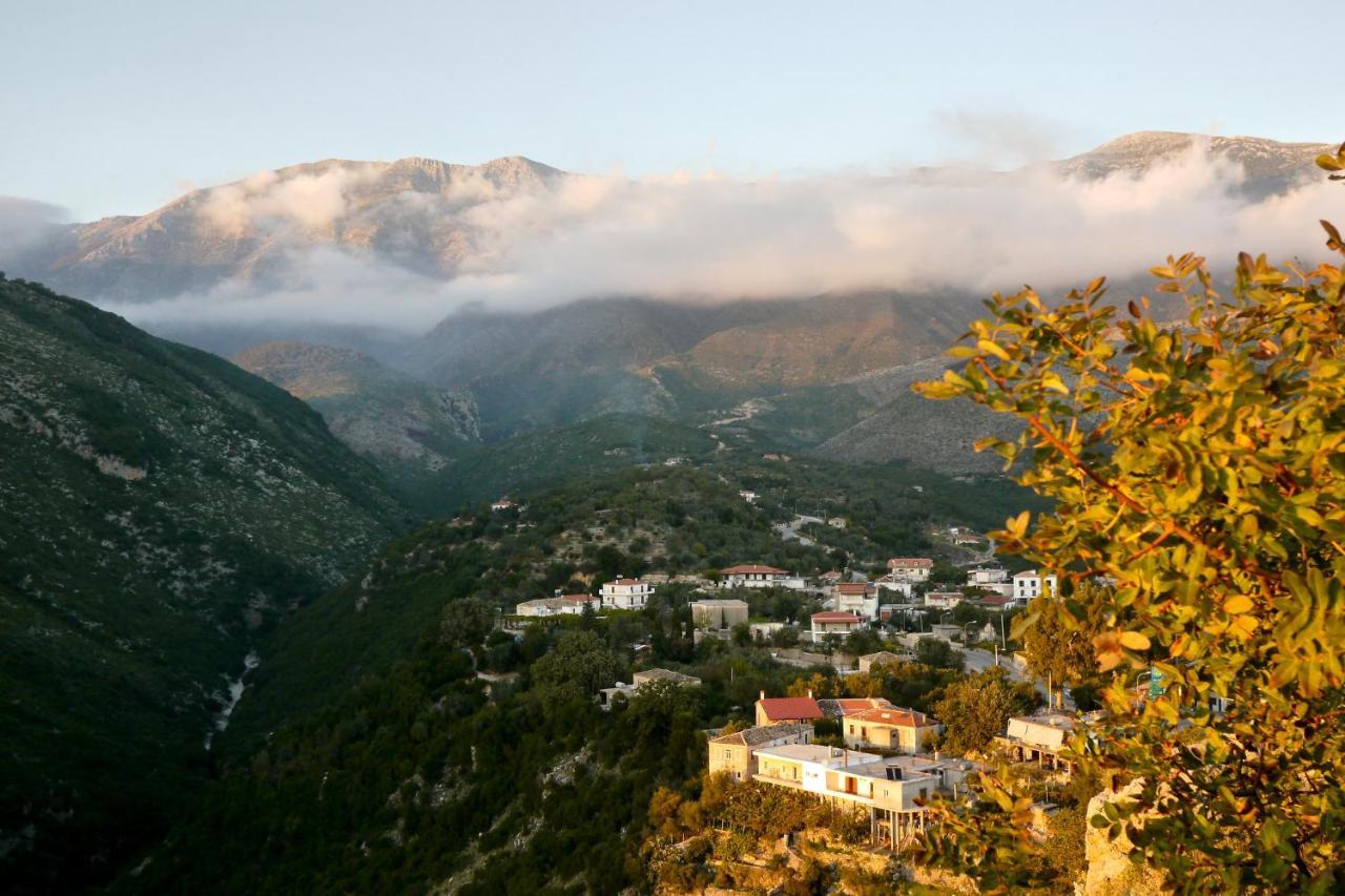 Mpolanos Guesthouse Himara Zewnętrze zdjęcie